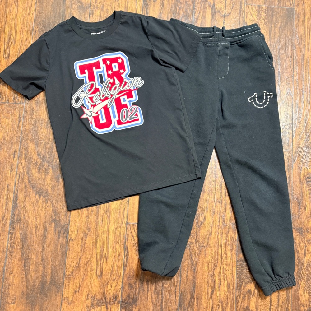 True Religion T-Shirt and Joggers Set Boys Large Black Graphic 2-Piece Outfit
